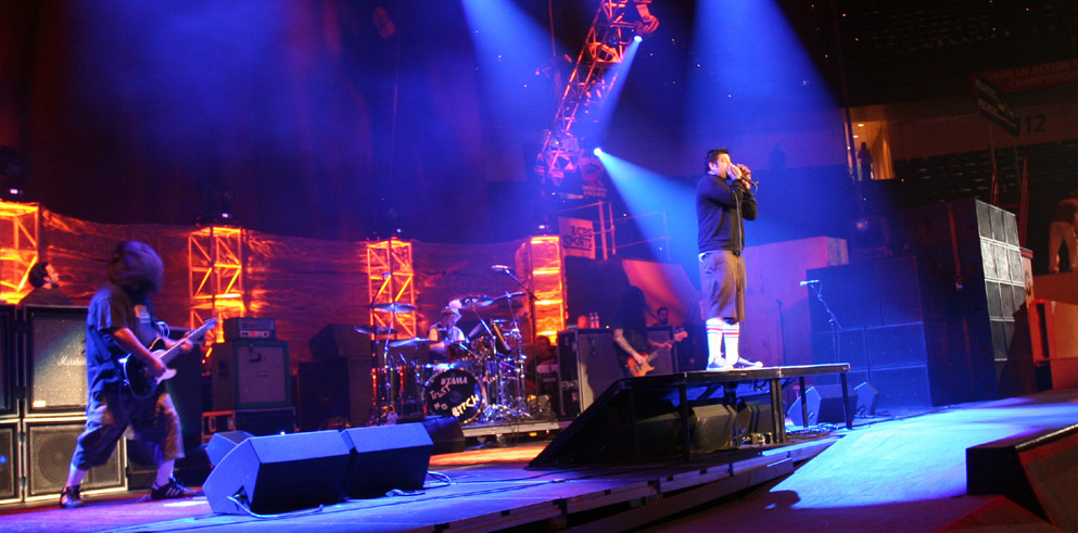 Clay Paky light the Deftones during the LG Action Sports World Championships
