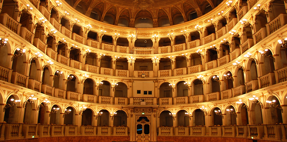 "Teatro Comunale di Bologna"