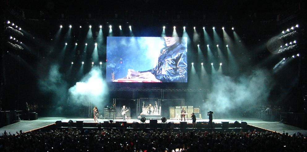 Clay Paky lights the Formula 1 Grand Prix Concerts