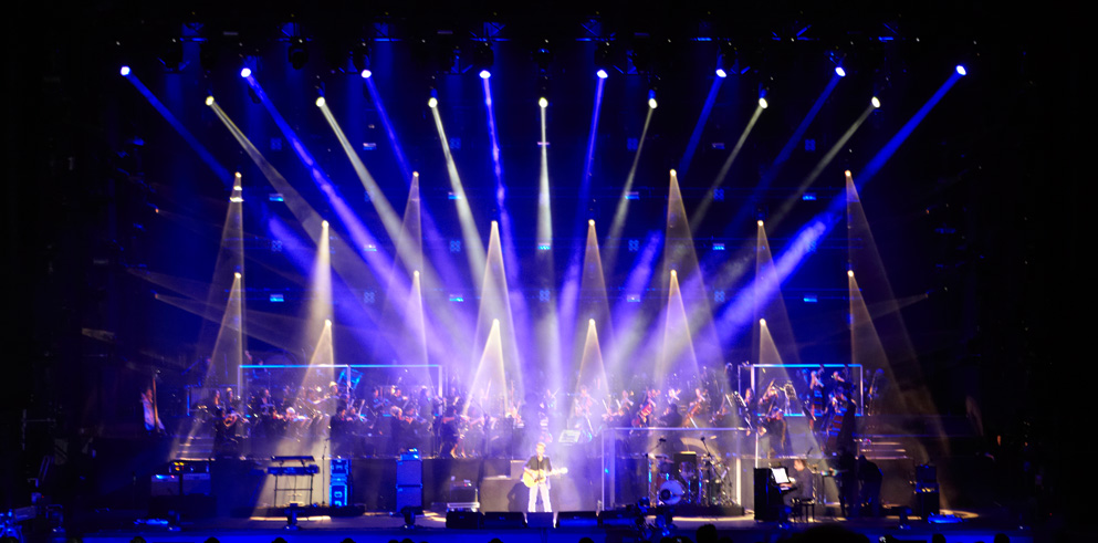 Clay Paky with Ligabue, and Jò Campana's spectacular lighting design