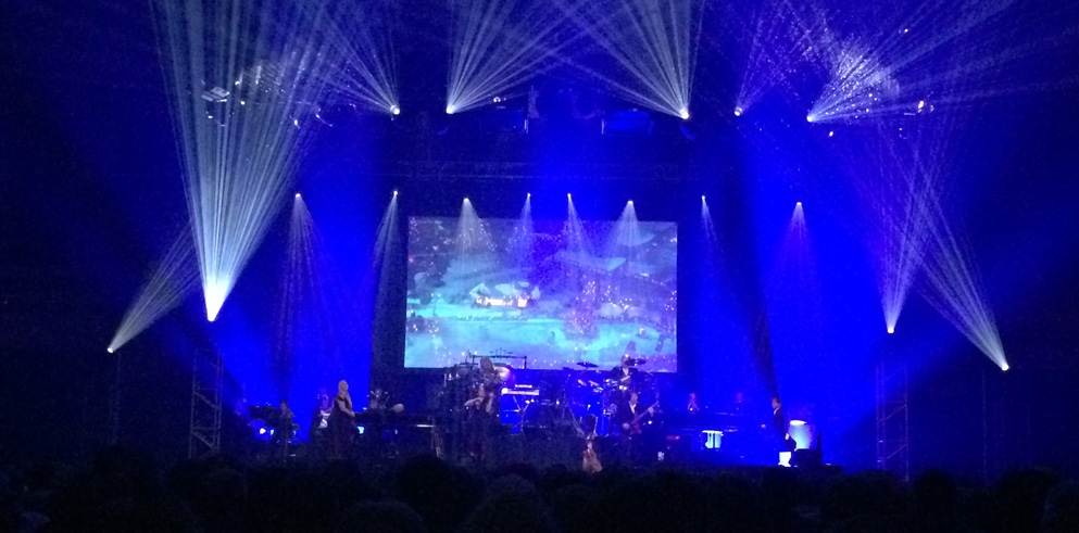 Mannheim Steamroller Christmas Tour With Clay Paky