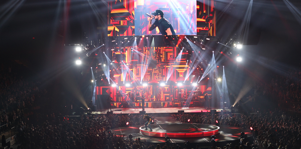 Clay Paky Lighting Fixtures Make Luke Bryan’s New Tour