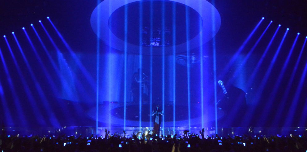 Clay Paky Sharpy is ‘diamond choice’ for detailed lighting looks on Drake world tour