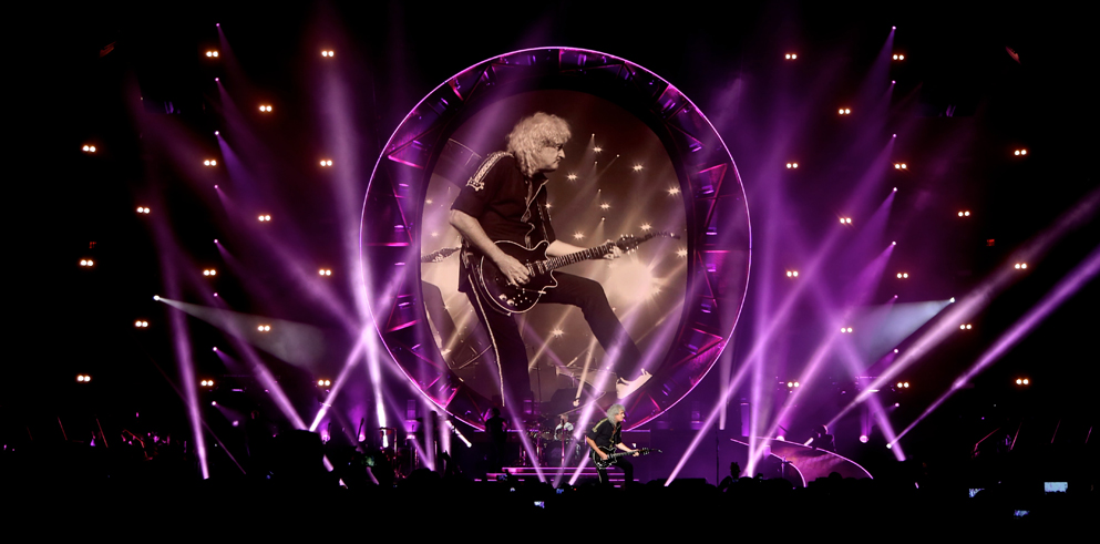Clay Paky fixtures are the champions on rock legend Queen’s World Tour