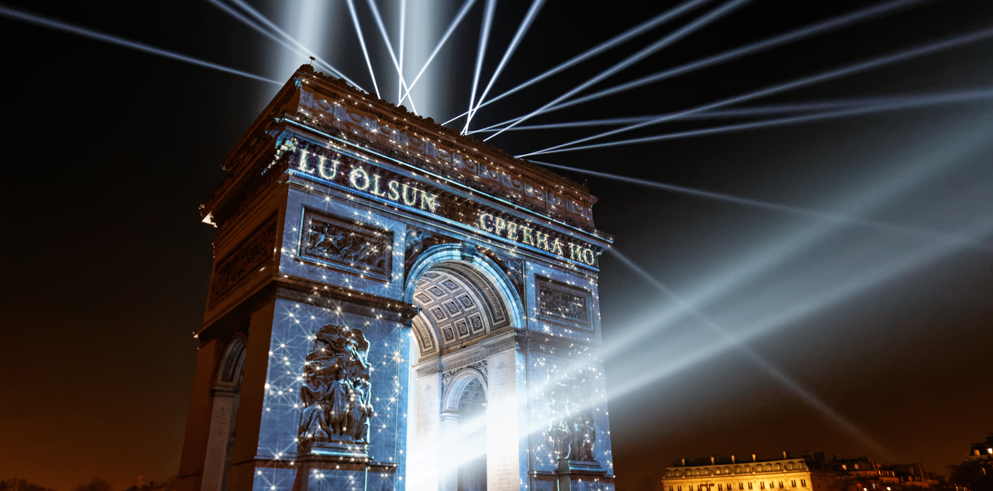 Clay Paky Supersharpy dazzles at Paris New Year’s Eve celebrations