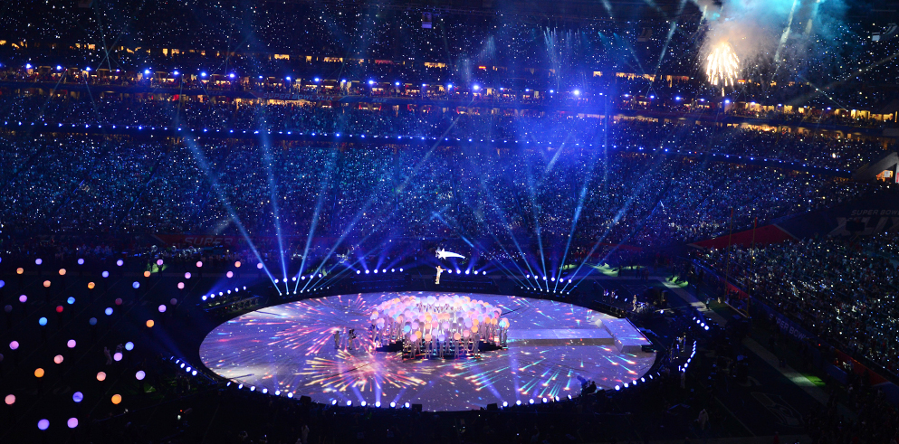 Super Bowl XLIX Halftime Show Glitters with Clay Paky Lighting Fixtures