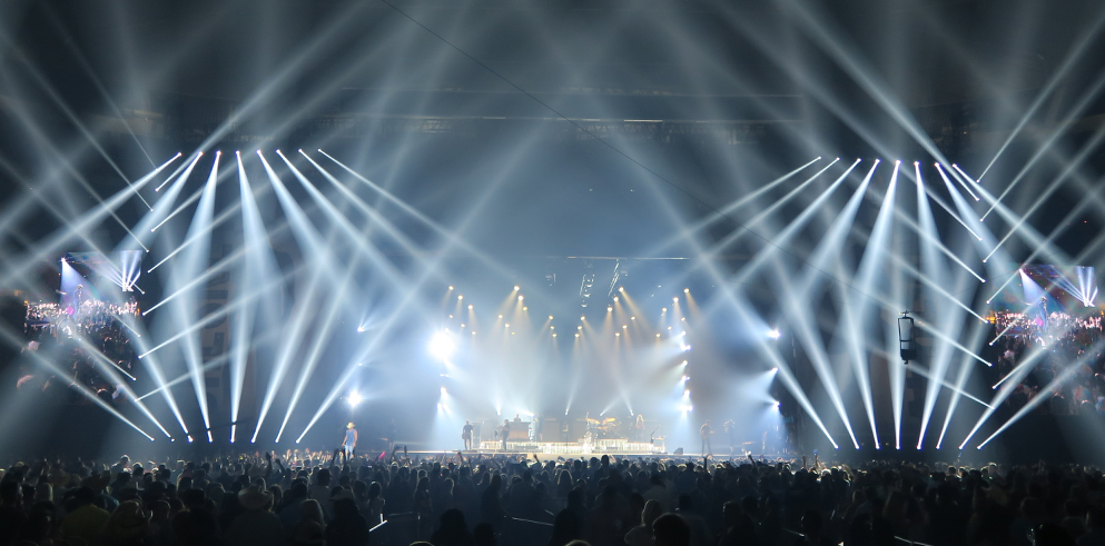 Clay Paky Lighting Fixtures Help Kenny Chesney Deliver Fire Power on His “Big Revival Tour”