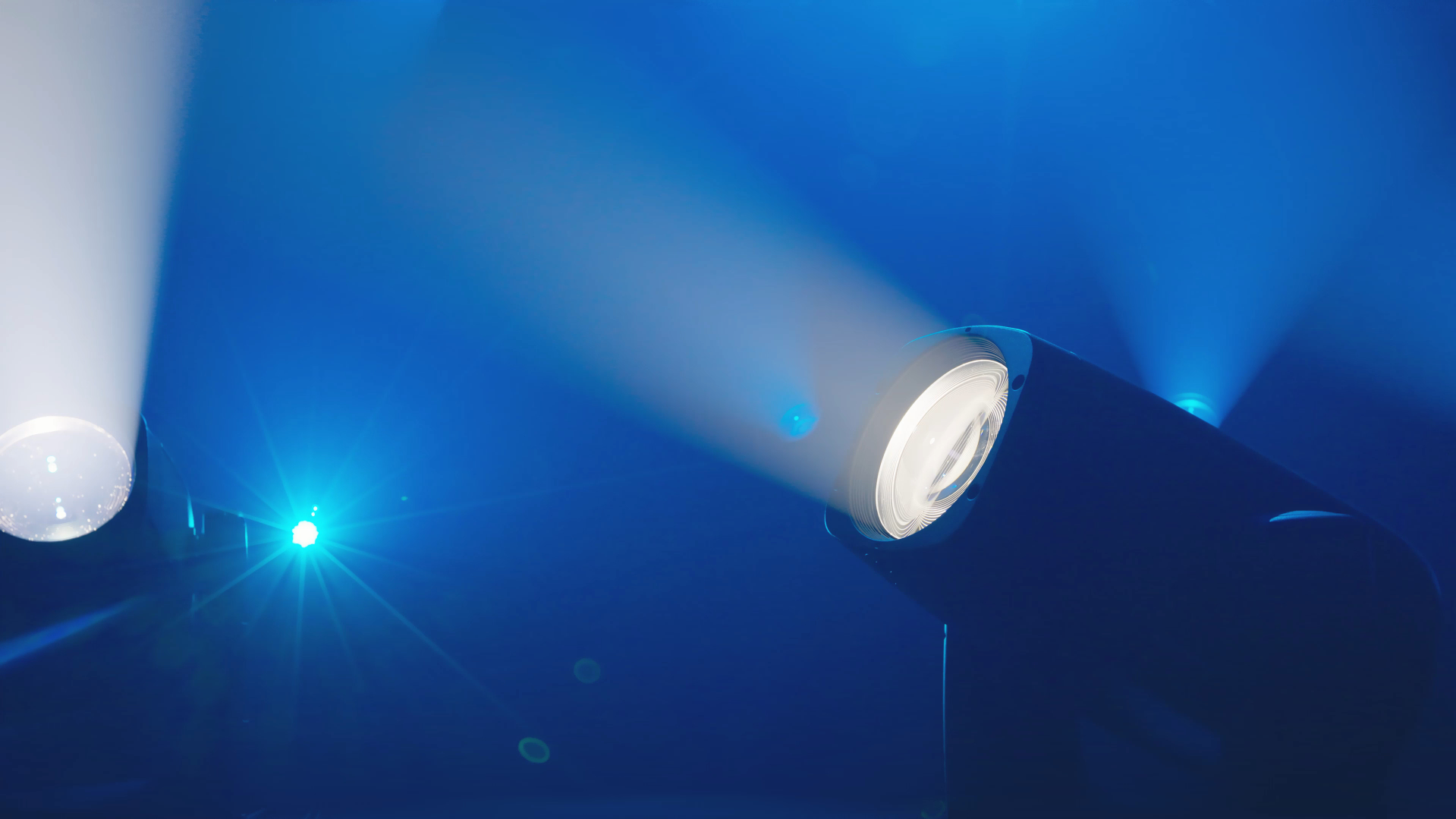 Claypaky Arolla Aqua S-LT and Arolla Aqua M-LT detail of the lens